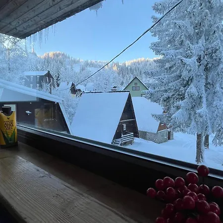 Vikendica Sipovac ヤホリナ